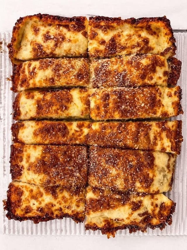 Cheese Garlic Bread Dipstick.